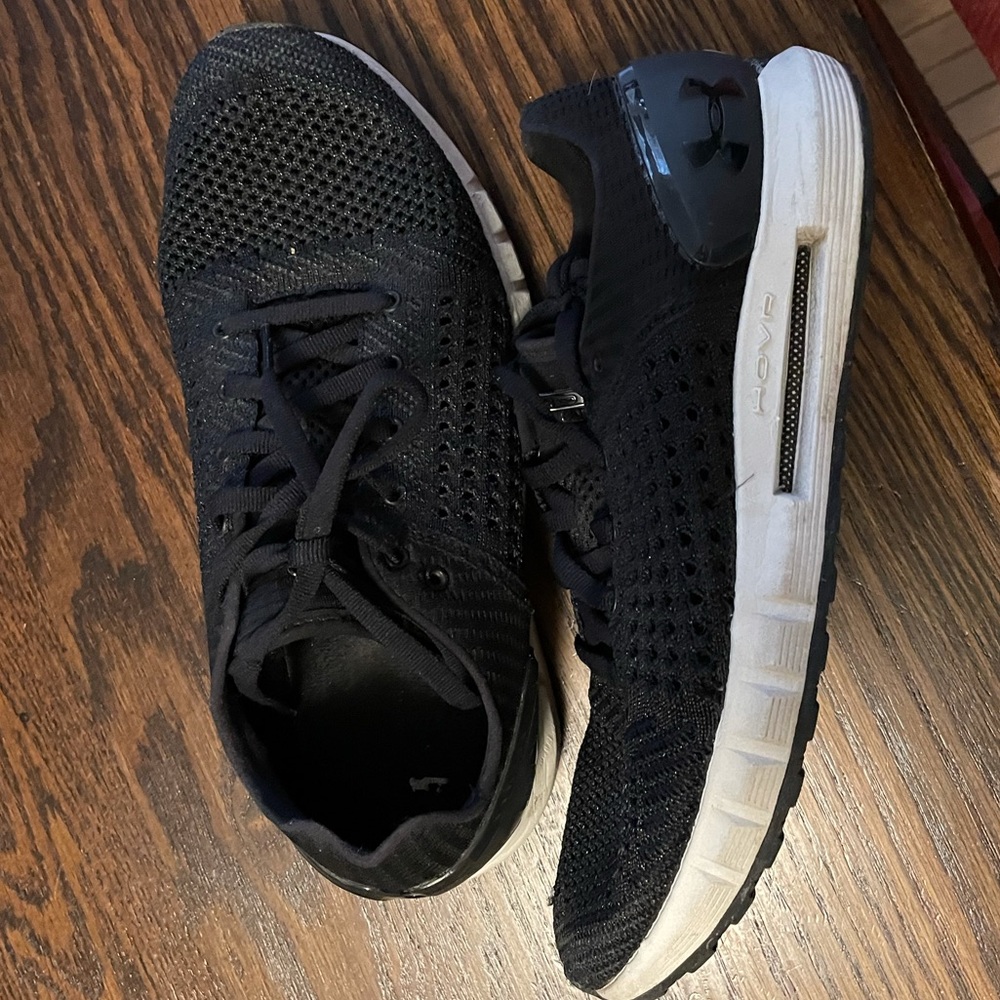 Hovr running shoe, like new!